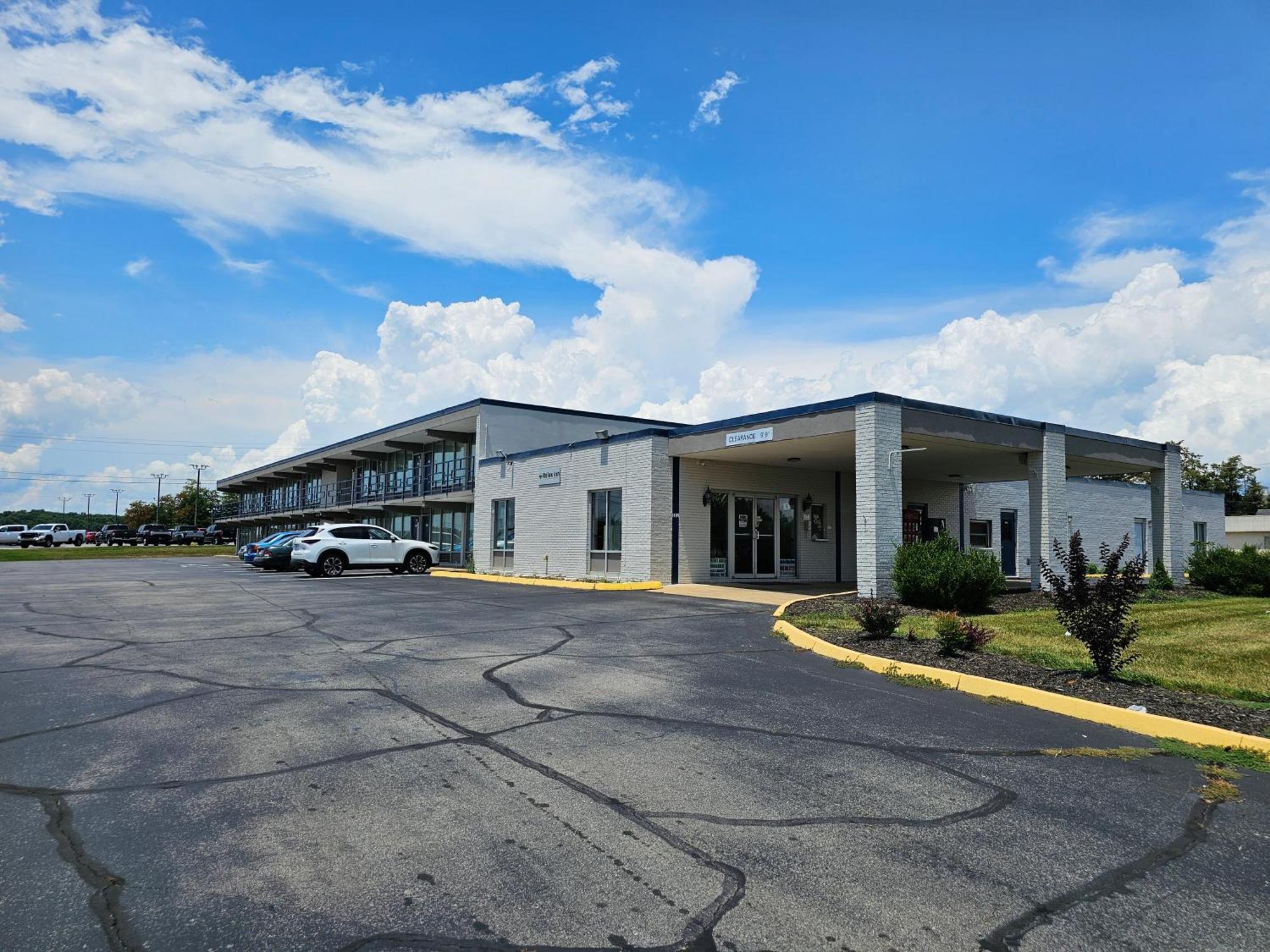 Relax Inn By Oyo Greeneville Near Hwy Us-321 Exterior photo